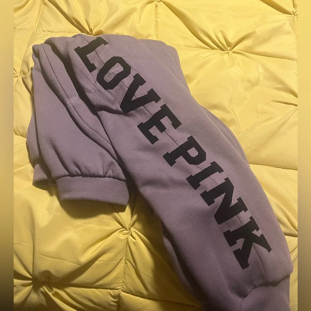 ✨PINK Sweatpants✨ - Picture 1 of 2